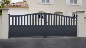 Route du meuble-portail en aluminium-entrée de maison - portail battant